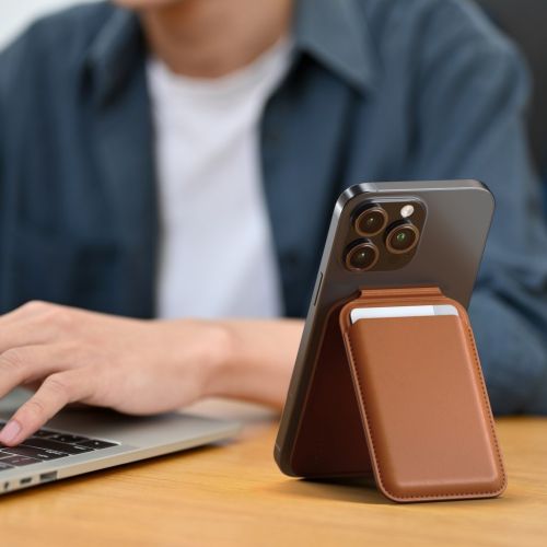Satechi Magnetic Wallet Stand Brown