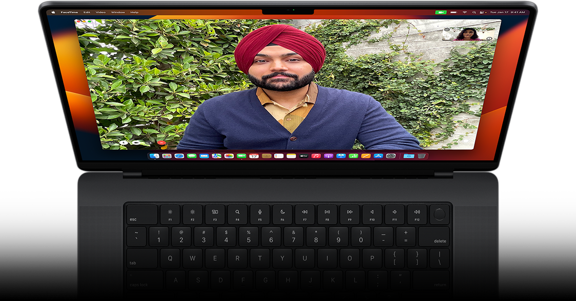 Kuvassa FaceTime-videopuhelu MacBook Prossa.